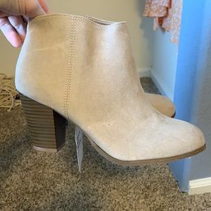 NWT Old Navy Blush Booties